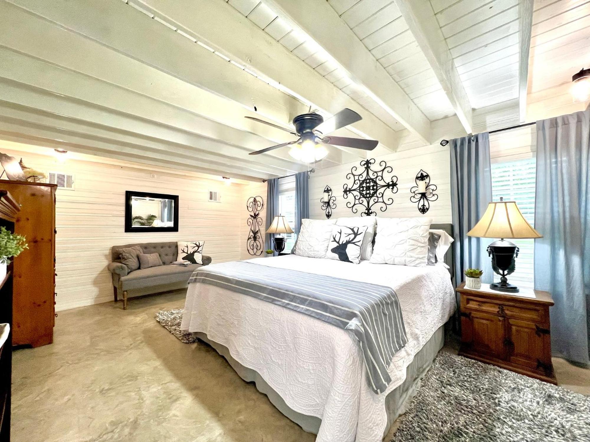 Вилла A Tranquil Retreat Loaded With Ambiance! Sleeps 10 Platt Экстерьер фото