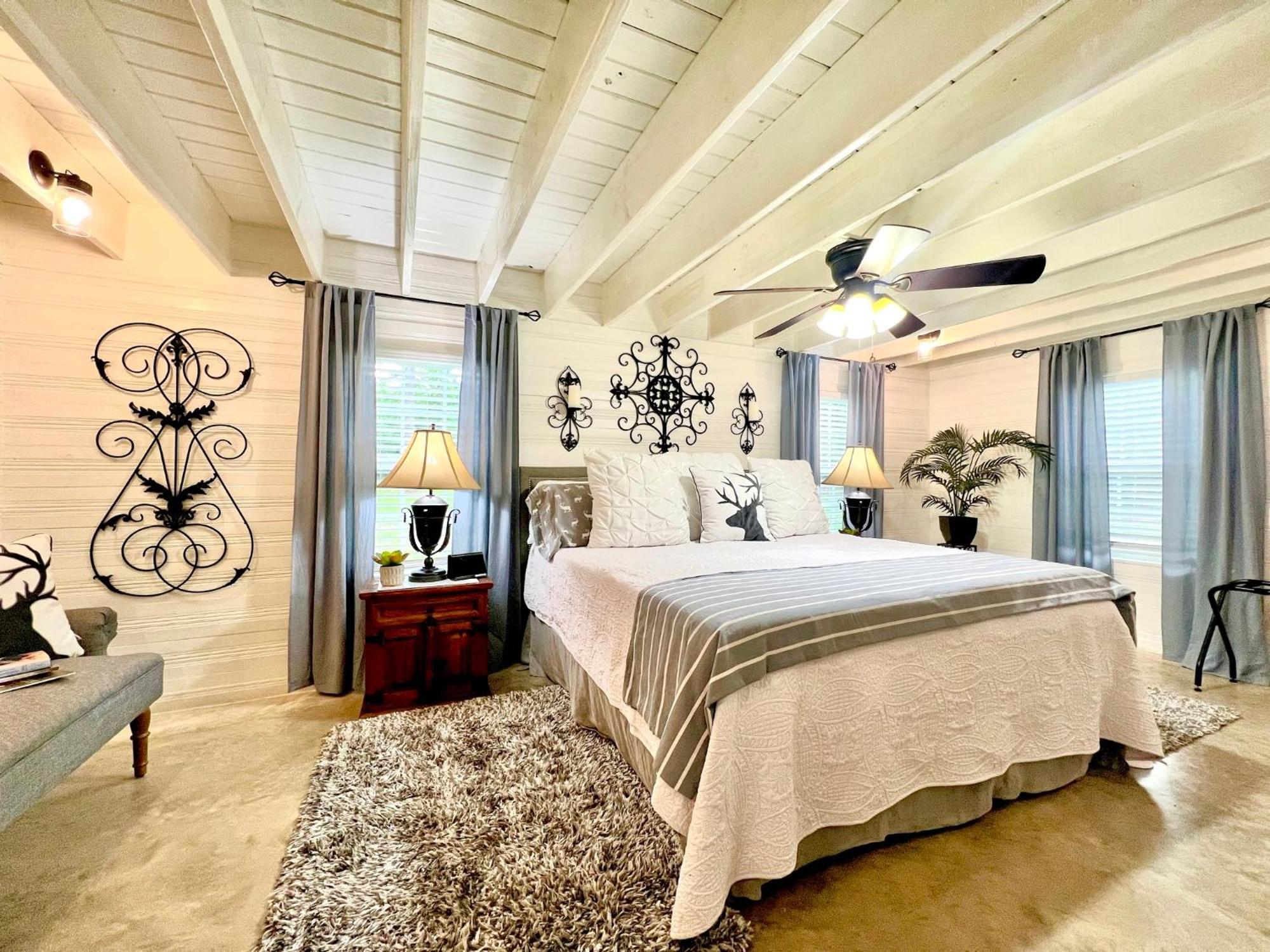 Вилла A Tranquil Retreat Loaded With Ambiance! Sleeps 10 Platt Экстерьер фото