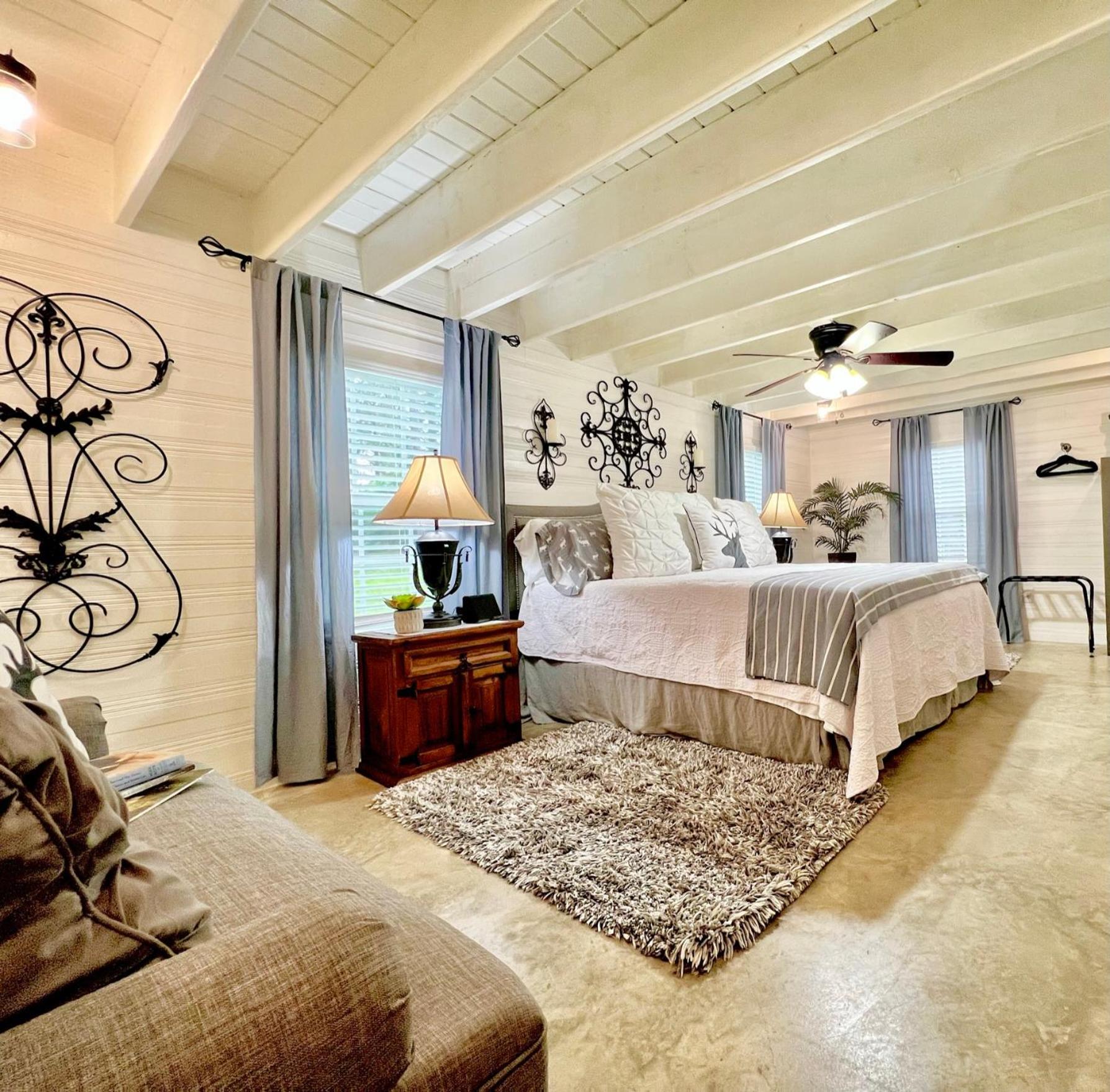 Вилла A Tranquil Retreat Loaded With Ambiance! Sleeps 10 Platt Экстерьер фото